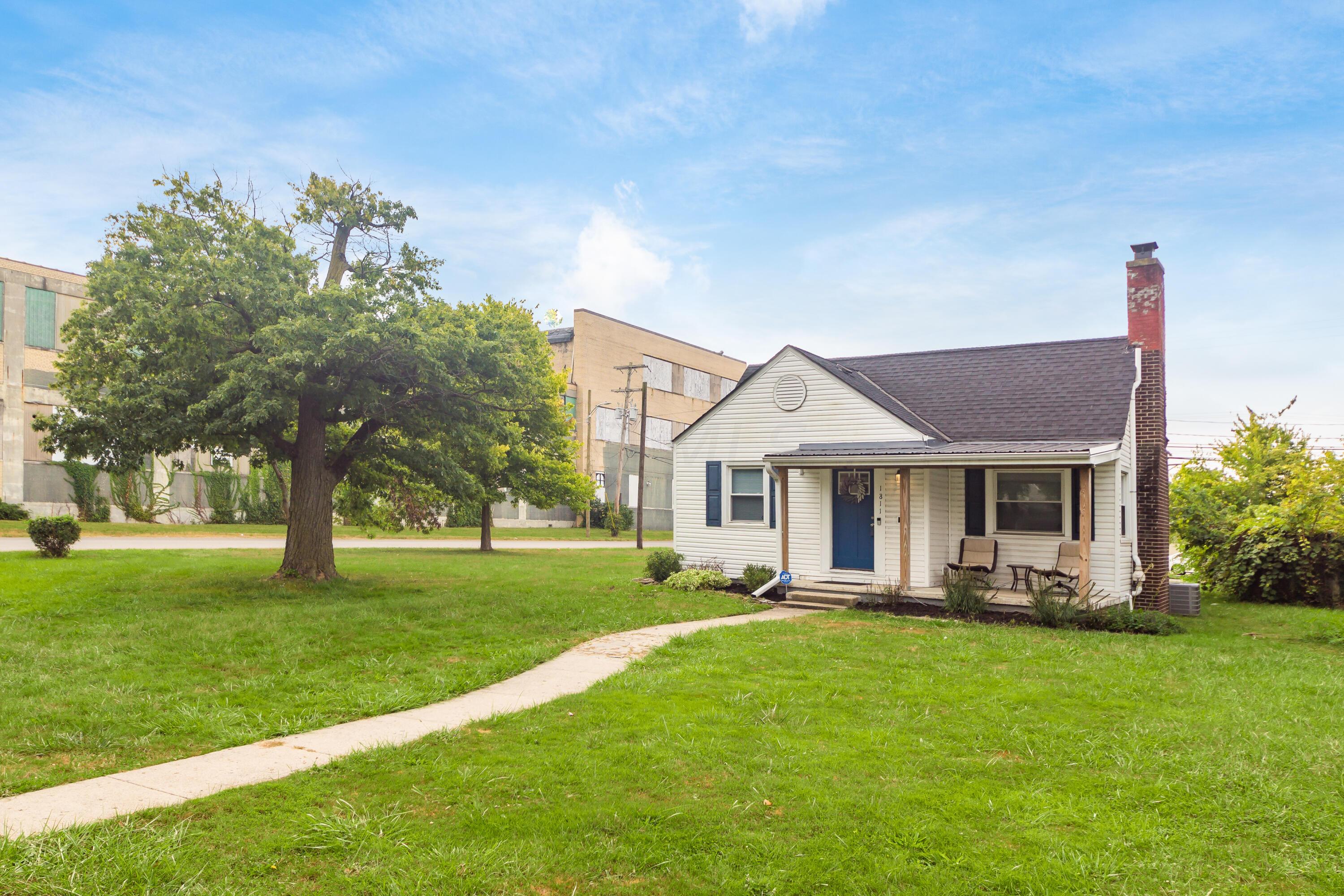 1811 Bide A Wee Park Avenue