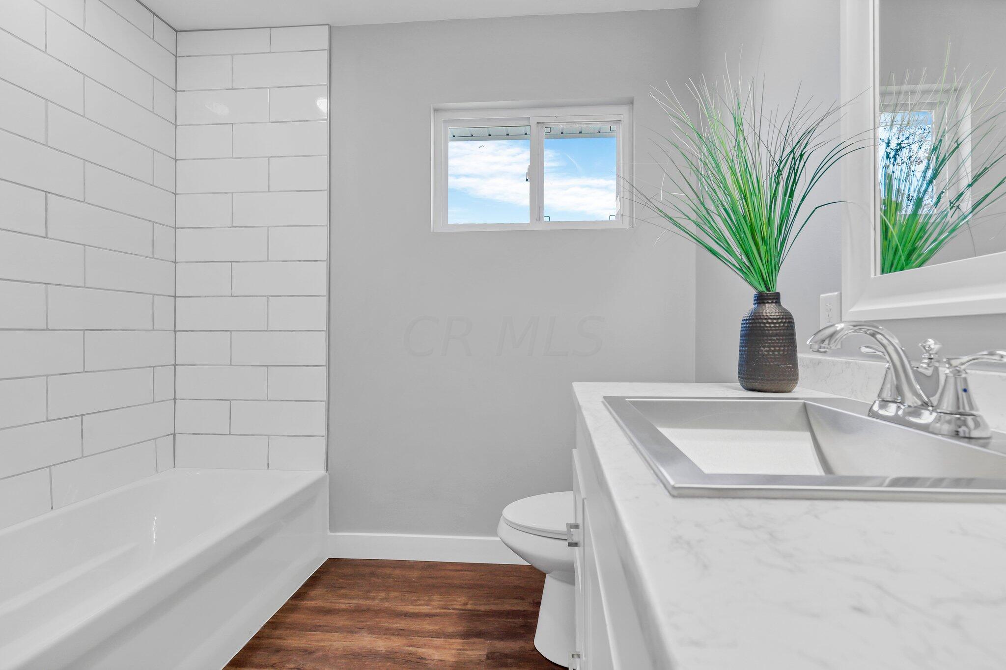 1430 Plain City Georgesville Road SE