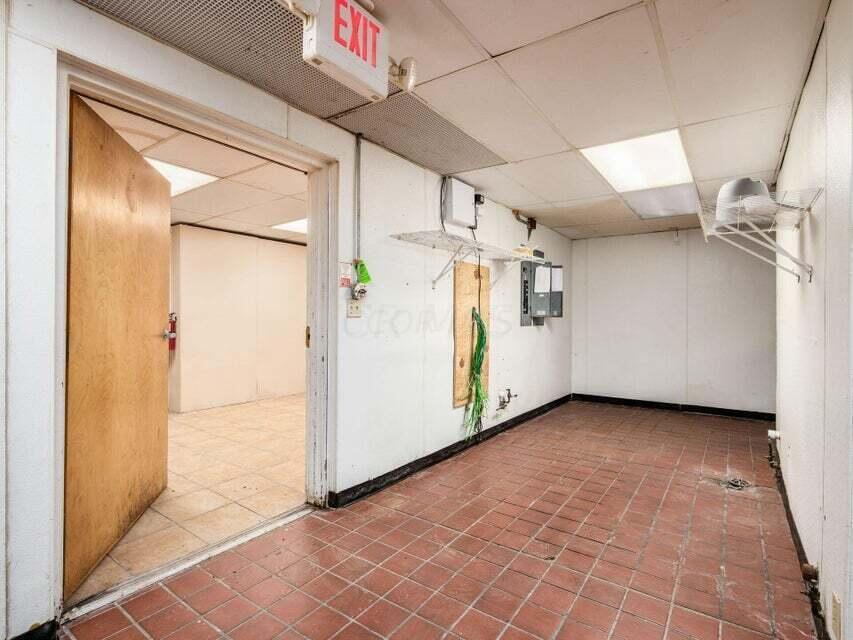 1061 Coshocton Avenue