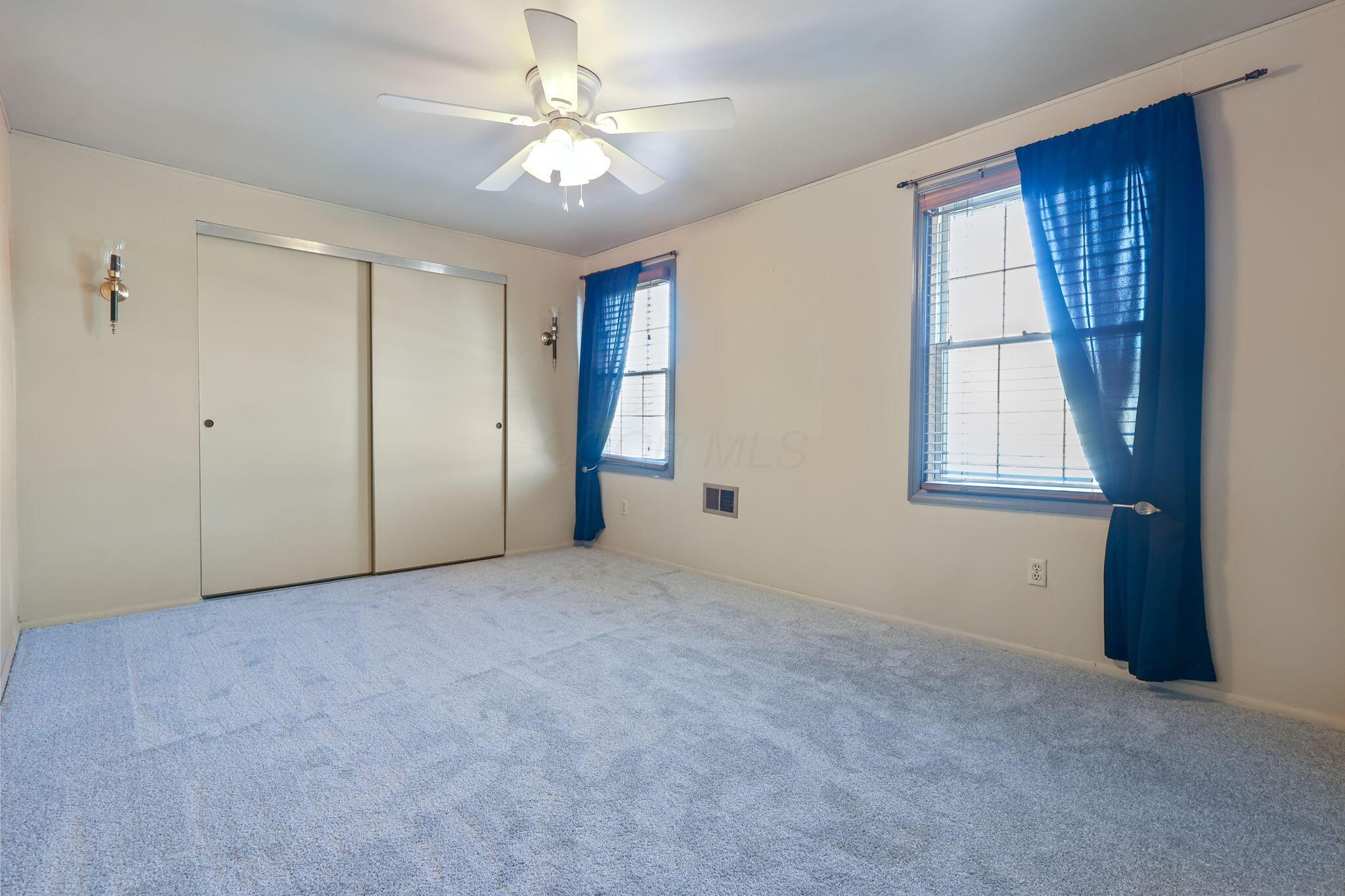 2454 Hardesty Drive S, T6