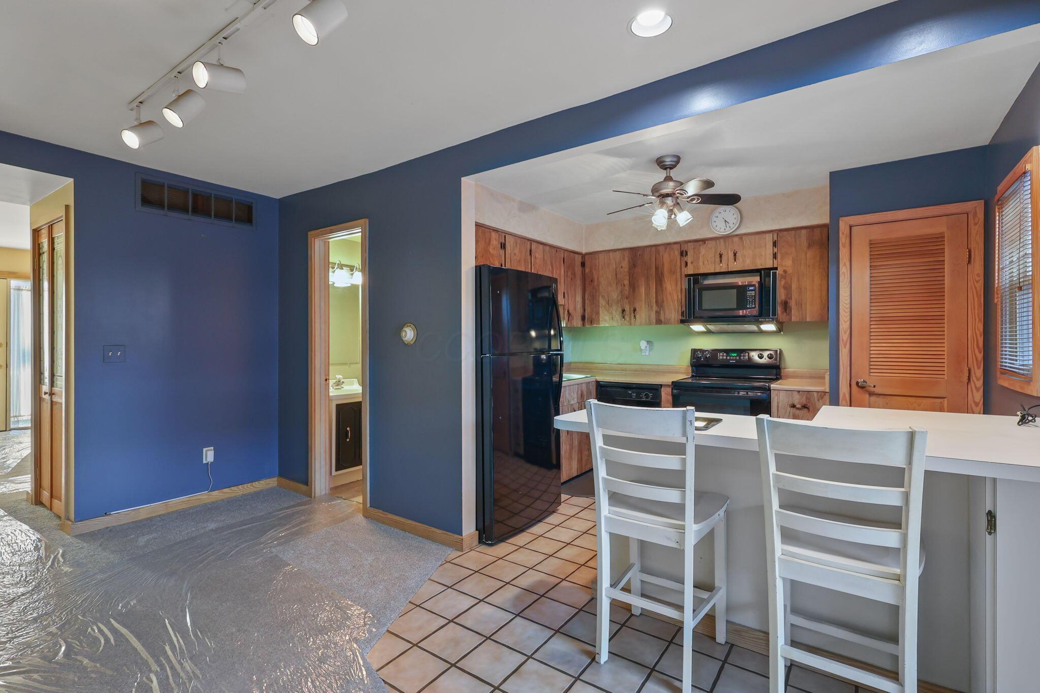 2454 Hardesty Drive S, T6