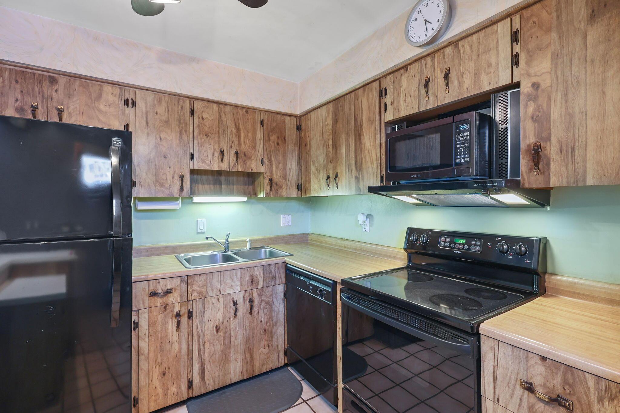 2454 Hardesty Drive S, T6