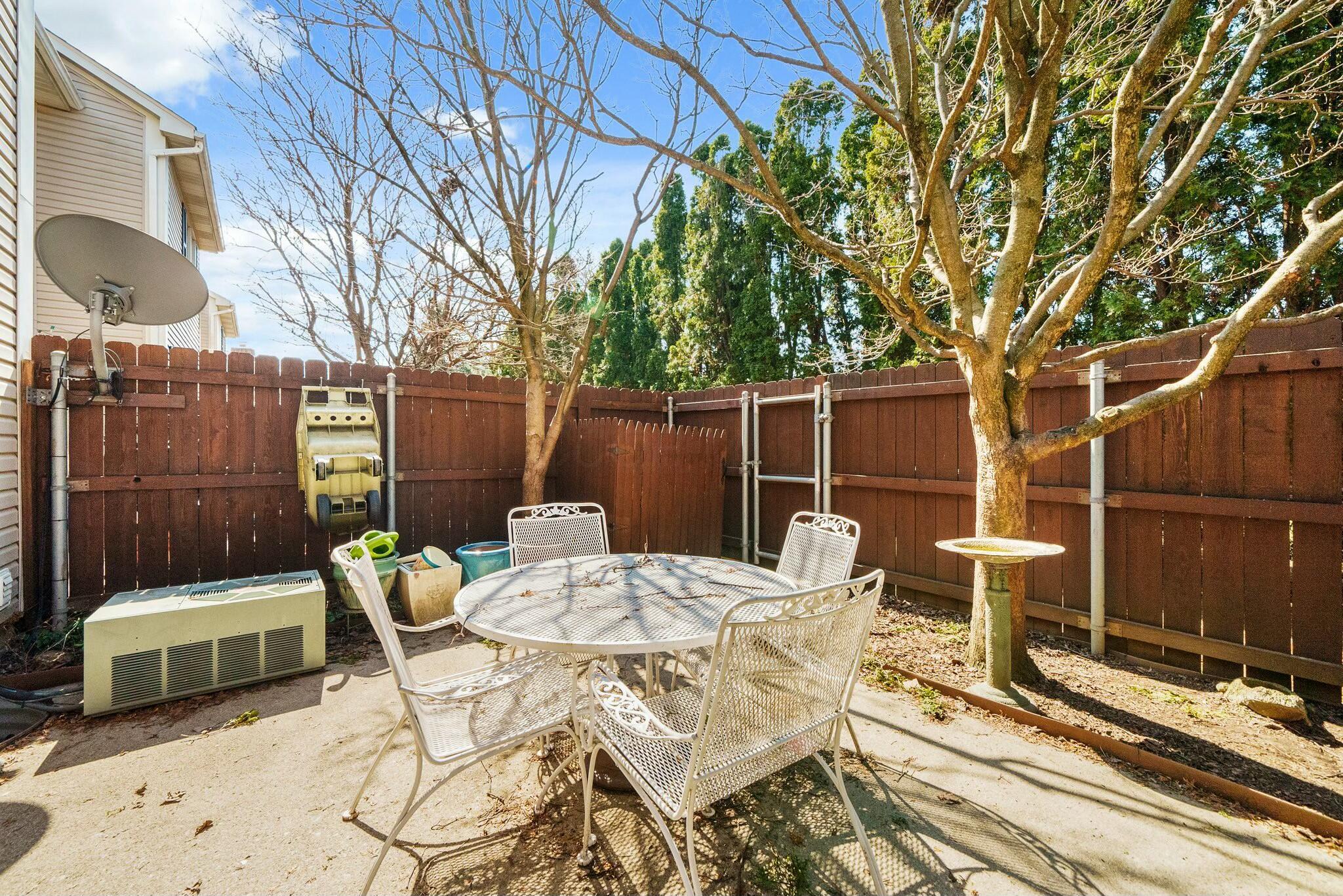 5269 Meadowknoll Lane