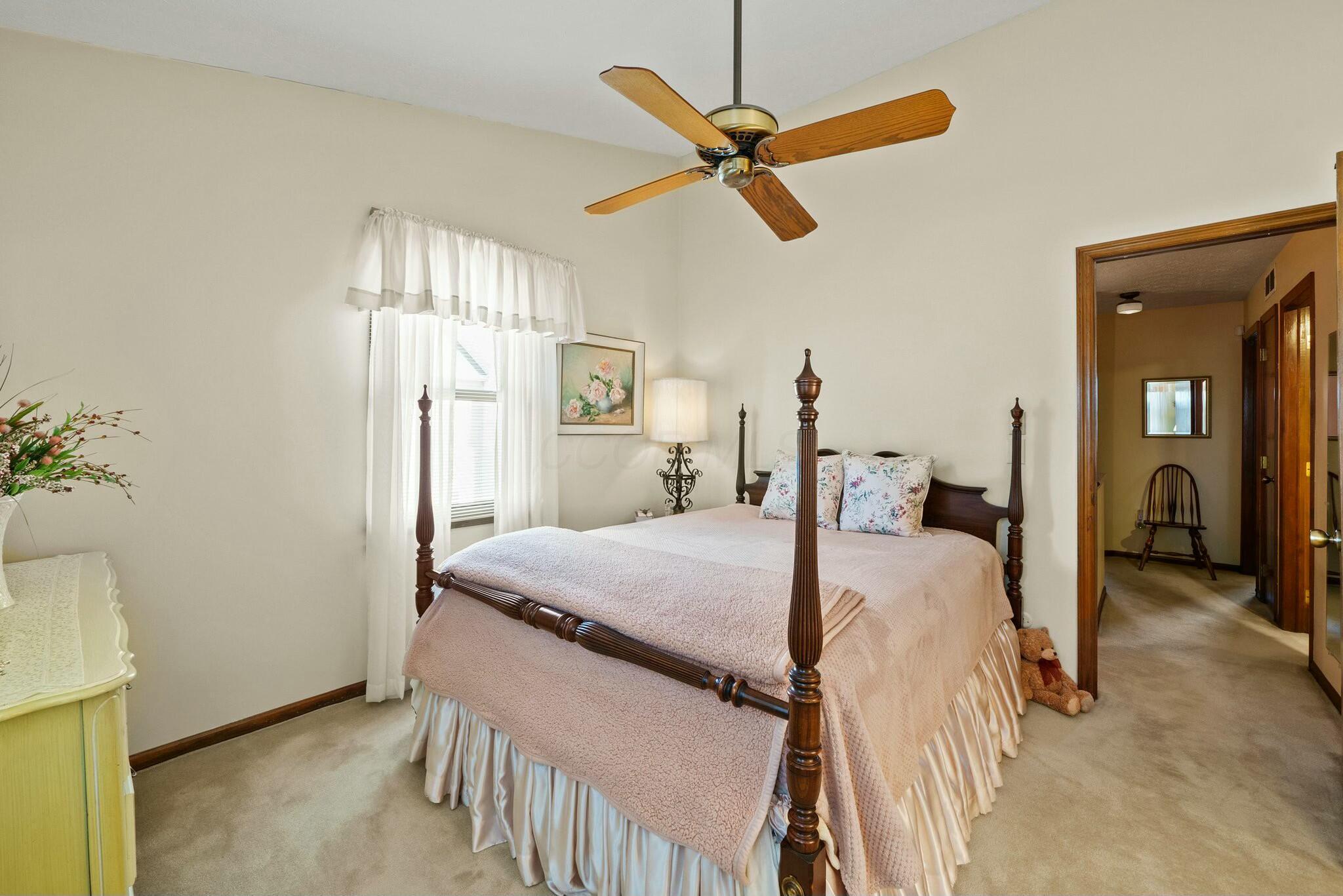 5269 Meadowknoll Lane