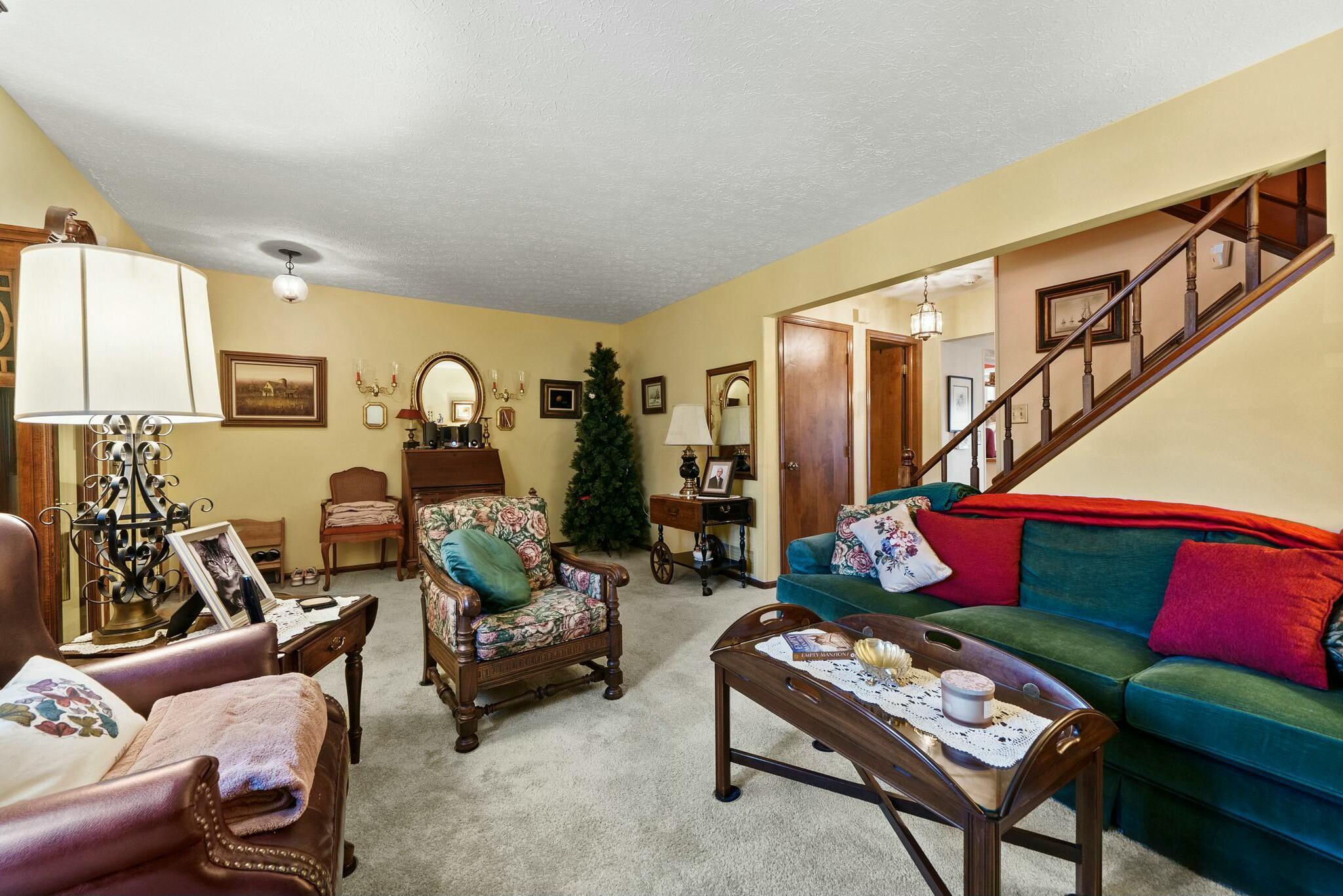 5269 Meadowknoll Lane