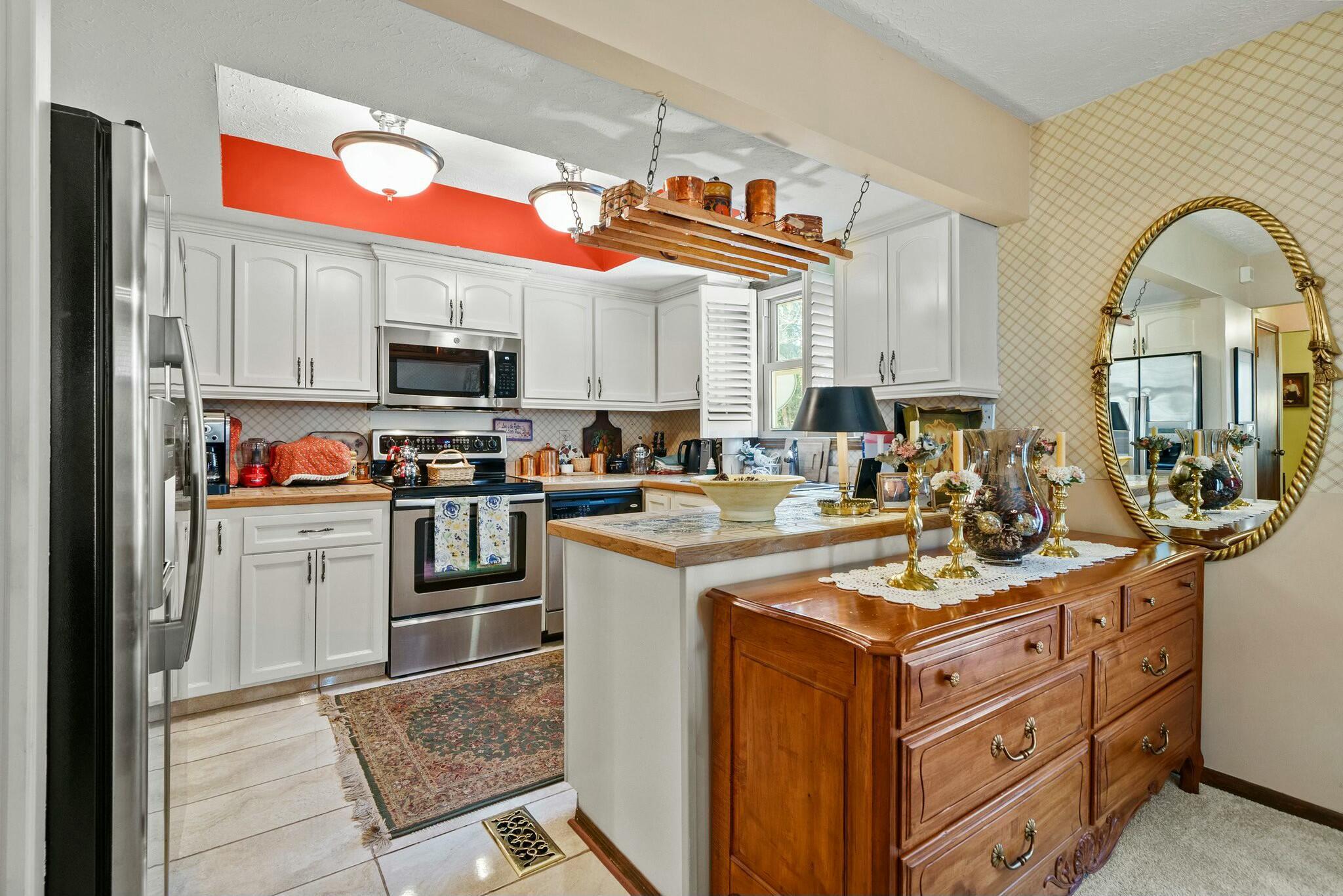 5269 Meadowknoll Lane