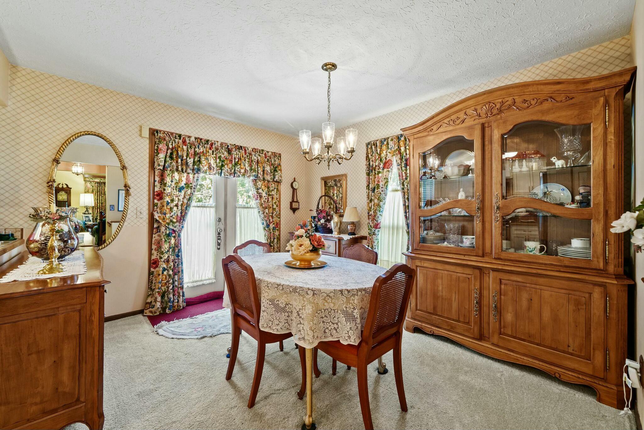 5269 Meadowknoll Lane