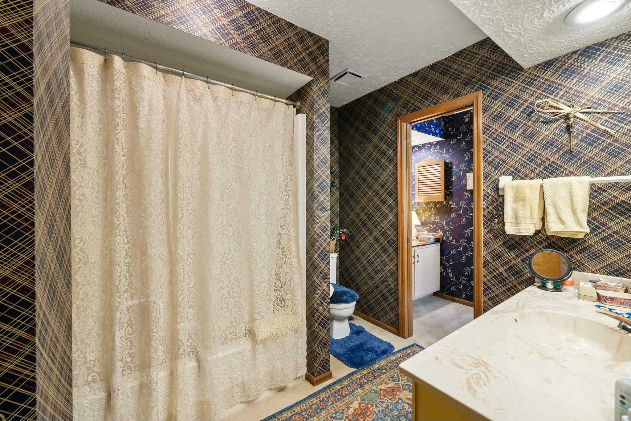 5269 Meadowknoll Lane