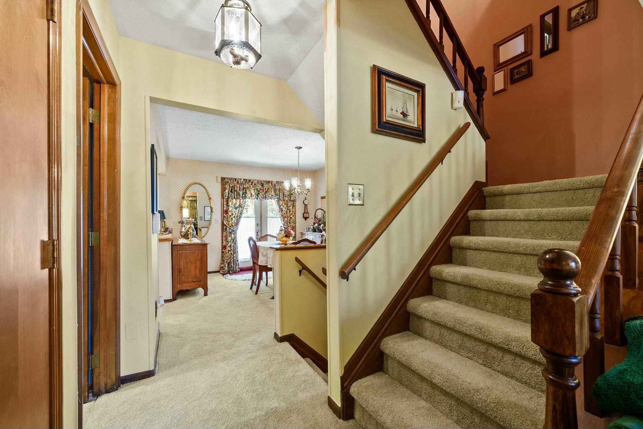 5269 Meadowknoll Lane