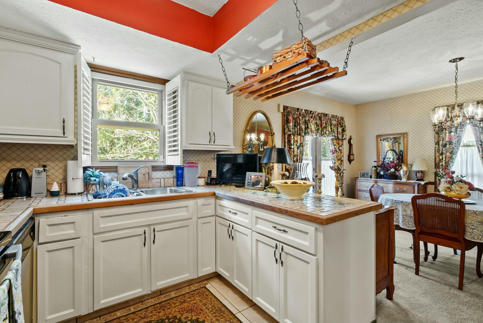 5269 Meadowknoll Lane