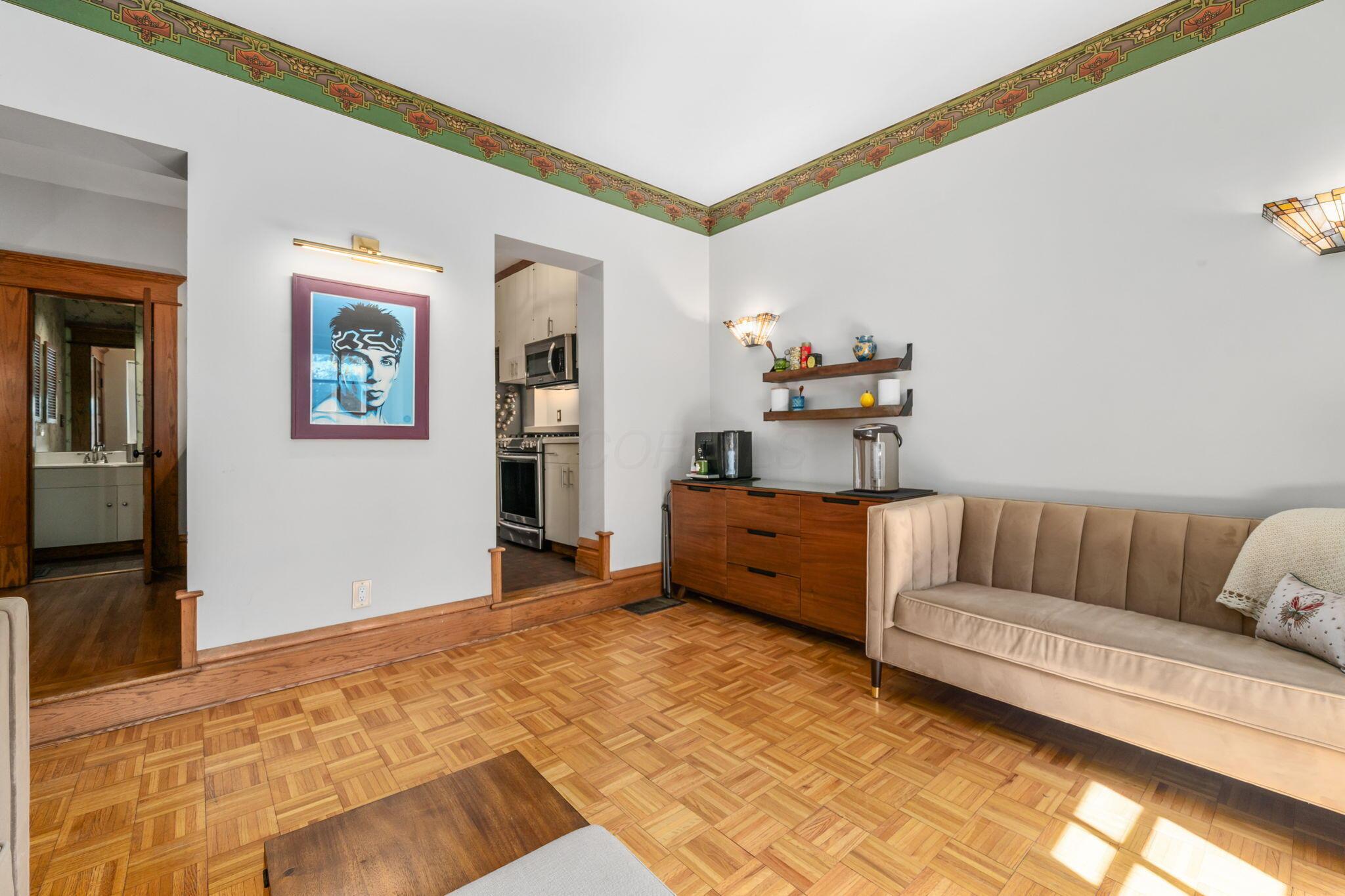 424 W 5th Avenue