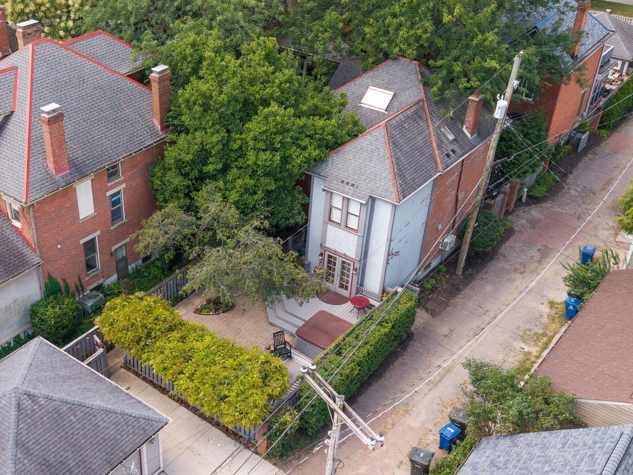 424 W 5th Avenue