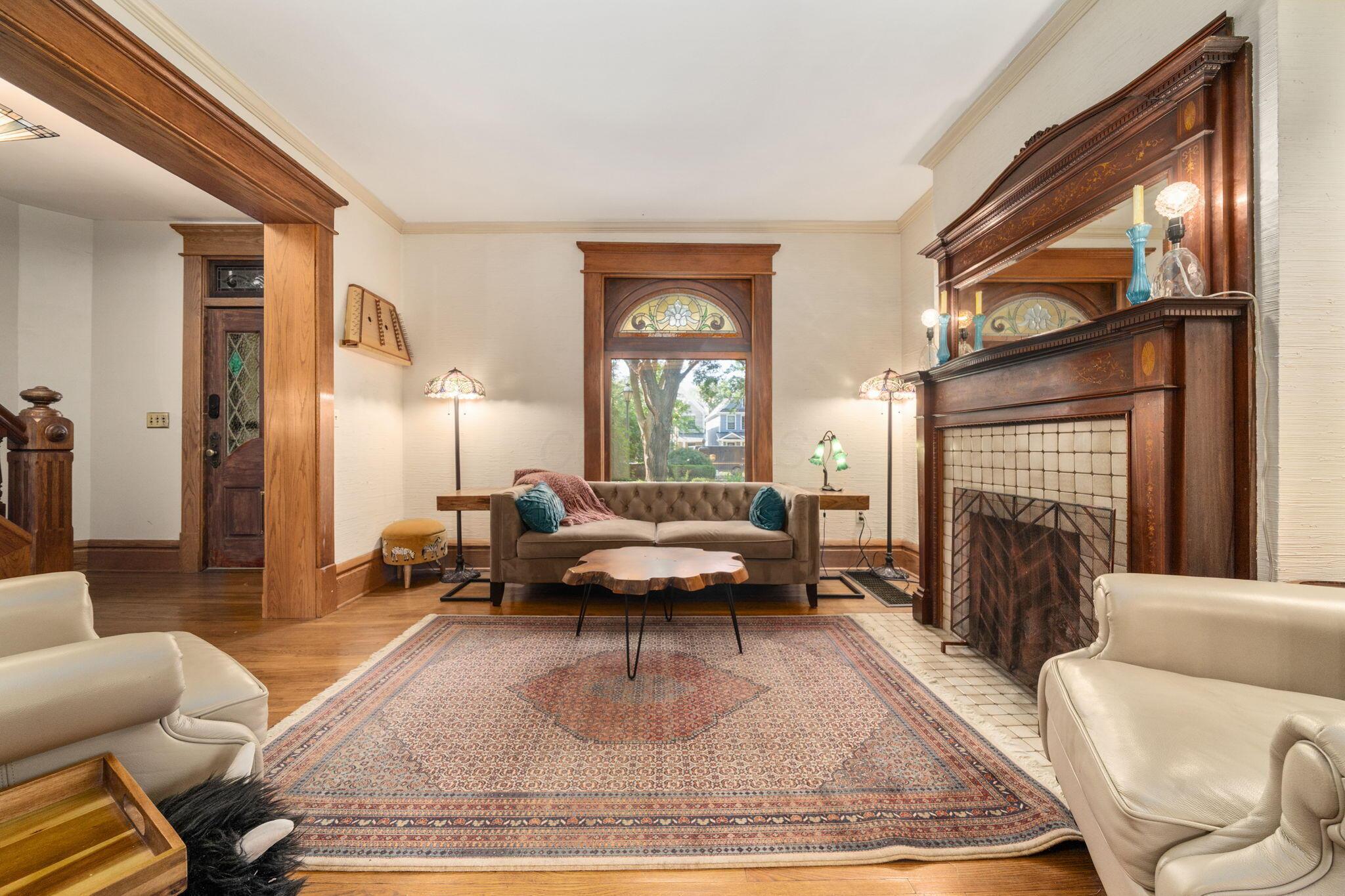 424 W 5th Avenue