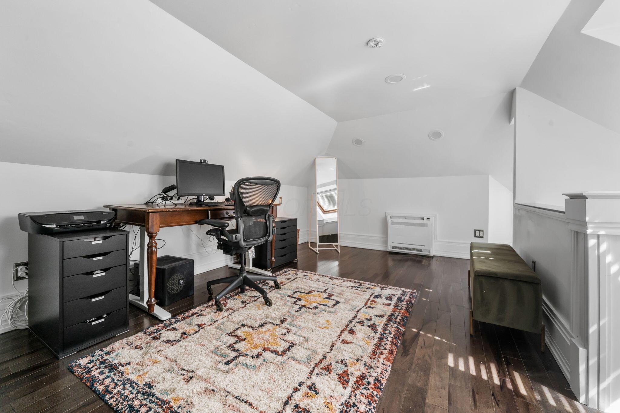 424 W 5th Avenue