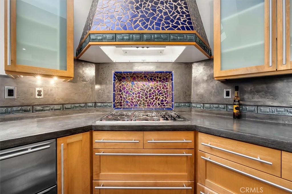 6945 E Hidden Oaks Lane