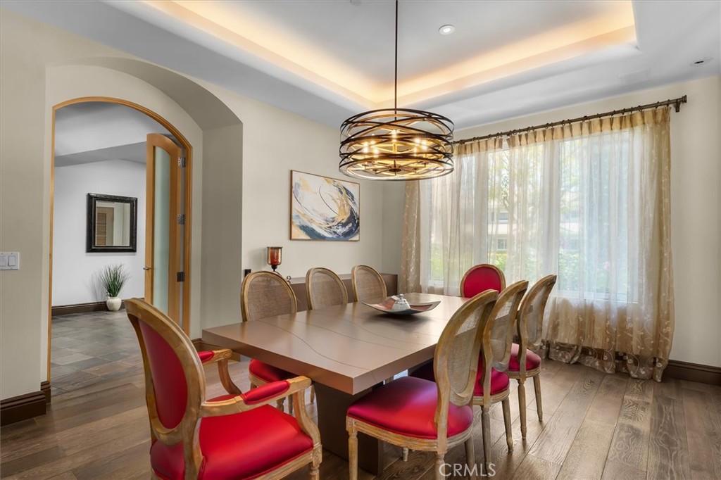 6945 E Hidden Oaks Lane