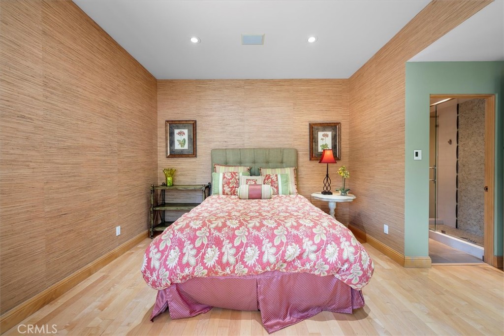 6945 E Hidden Oaks Lane