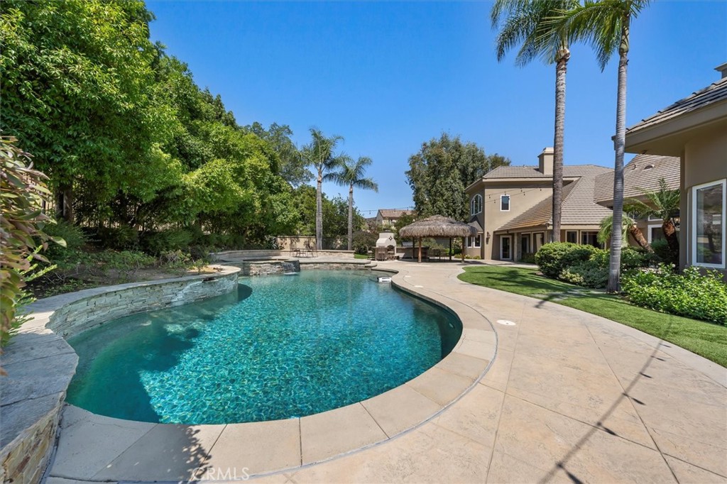 6945 E Hidden Oaks Lane