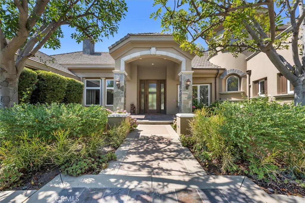 6945 E Hidden Oaks Lane