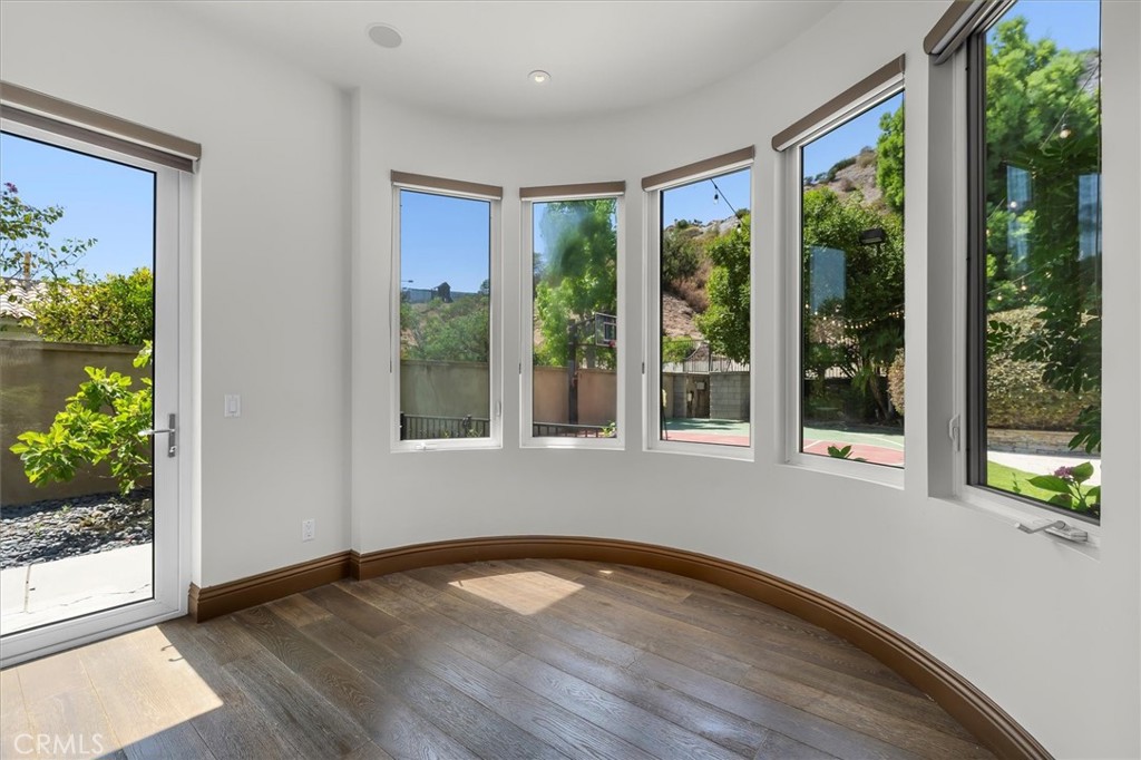 6945 E Hidden Oaks Lane