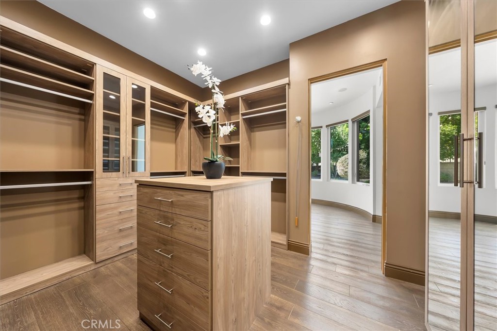 6945 E Hidden Oaks Lane