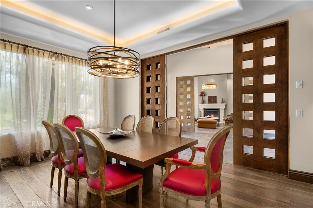 6945 E Hidden Oaks Lane