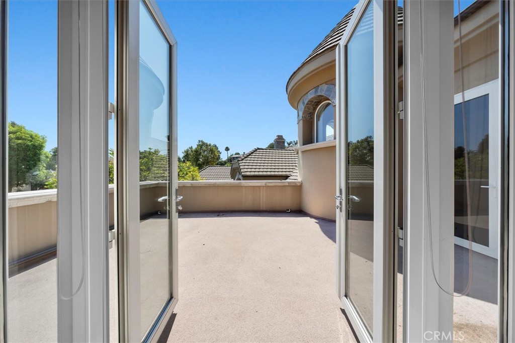 6945 E Hidden Oaks Lane