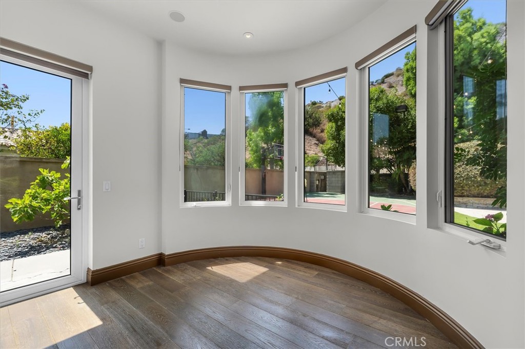 6945 E Hidden Oaks Lane