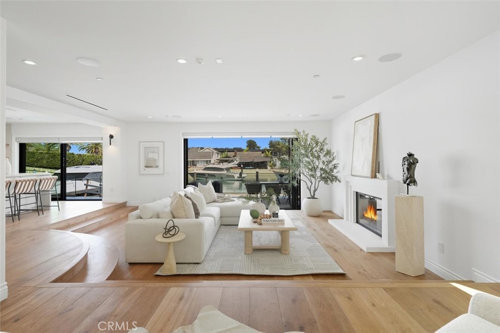 3 Linda Isle