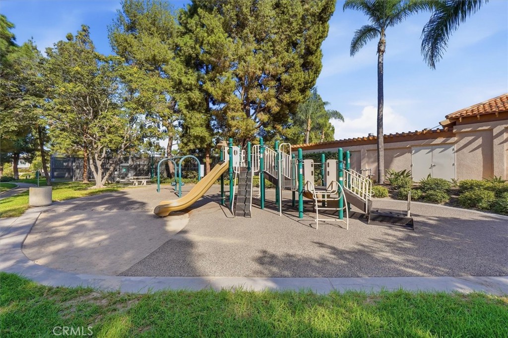 2322 Ternberry Court
