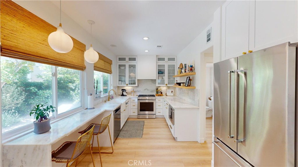 2531 Santa Ana Avenue