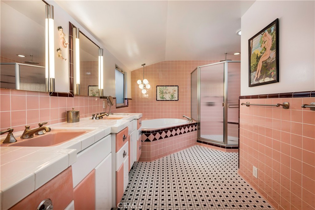 1107 W Riviera Drive