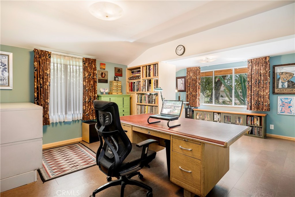 1107 W Riviera Drive