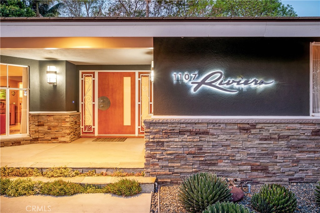 1107 W Riviera Drive