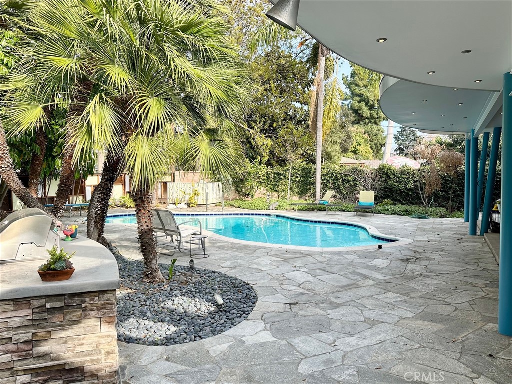 1107 W Riviera Drive