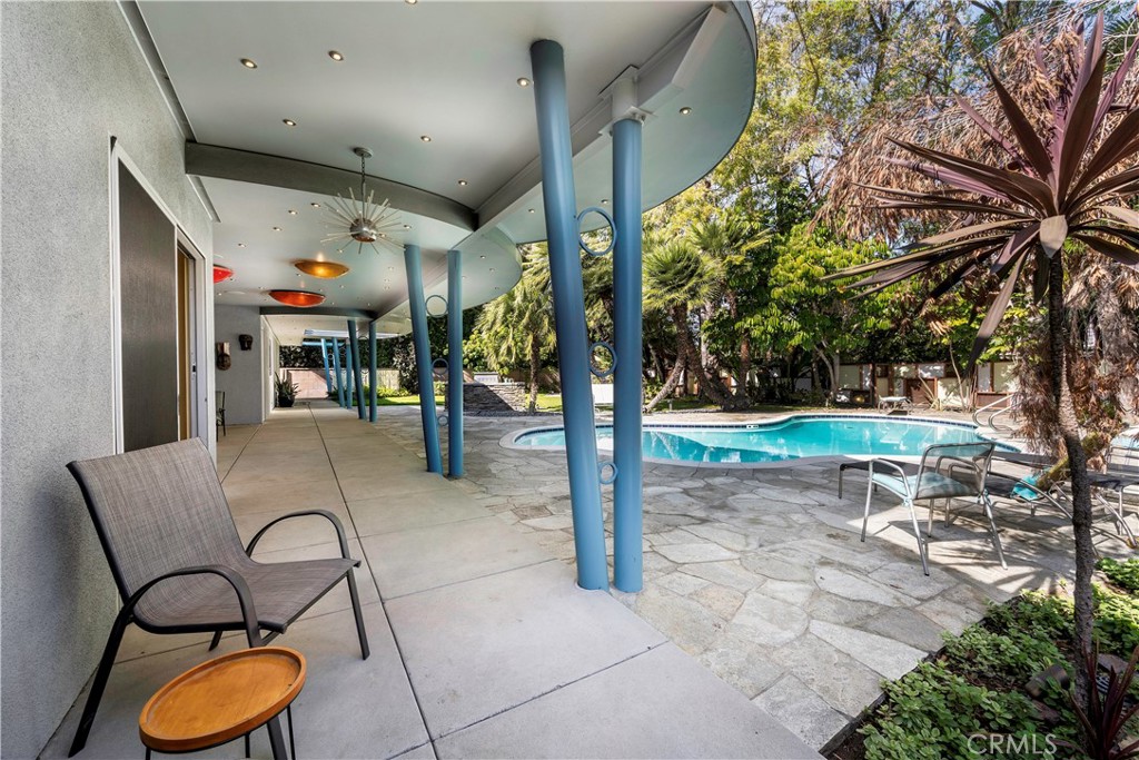 1107 W Riviera Drive