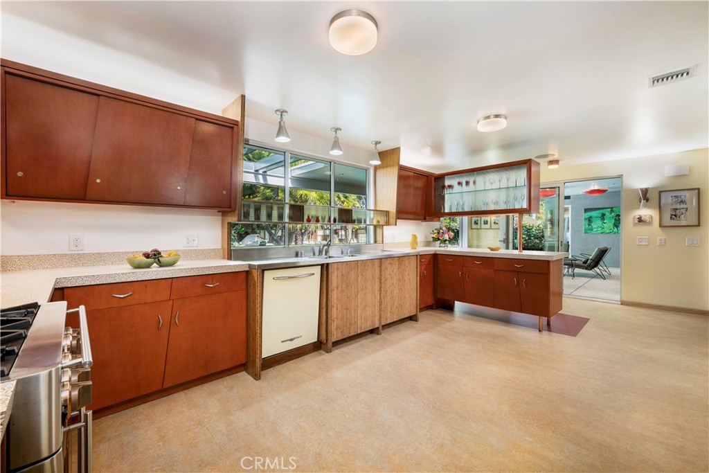 1107 W Riviera Drive