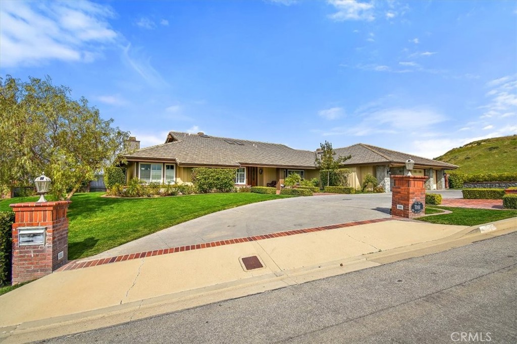 7091 E Avenida De Santiago