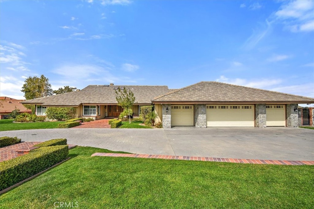 7091 E Avenida De Santiago