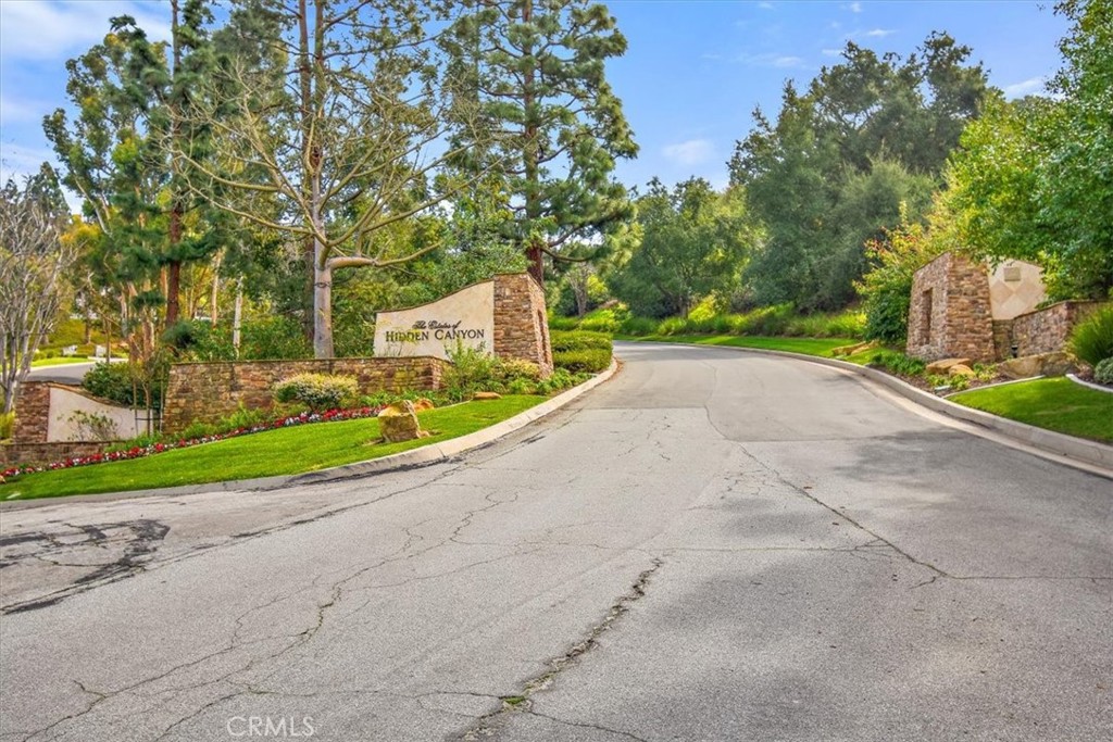 7091 E Avenida De Santiago