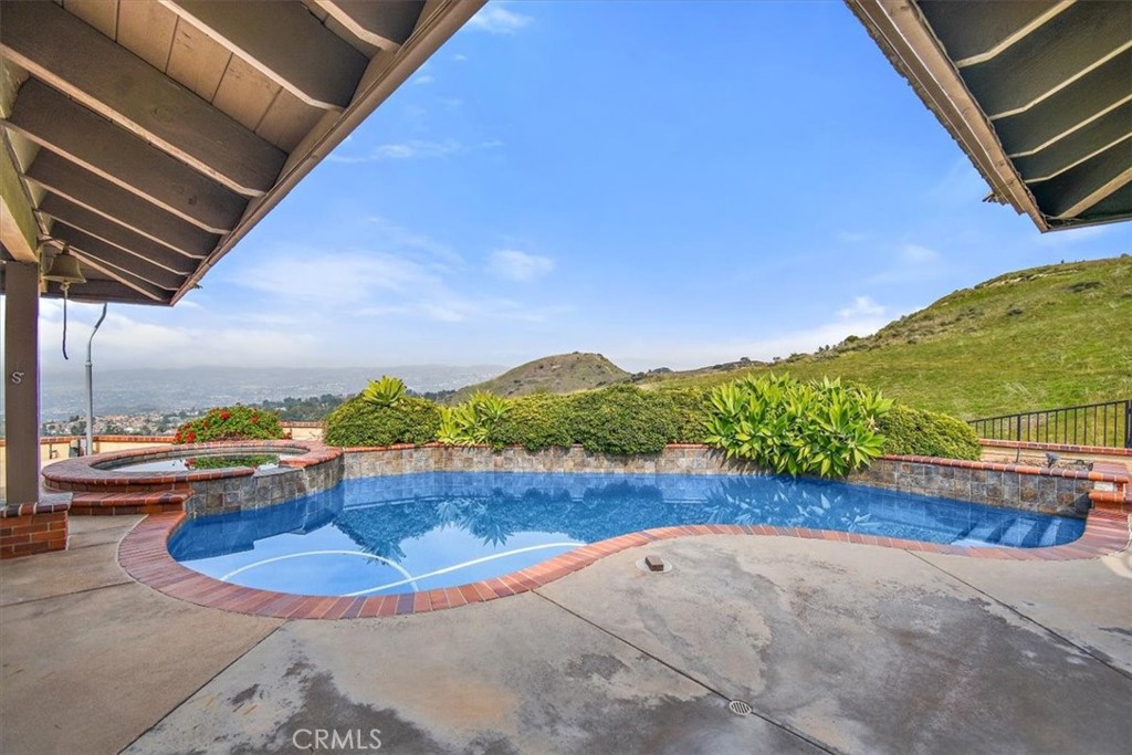 7091 E Avenida De Santiago