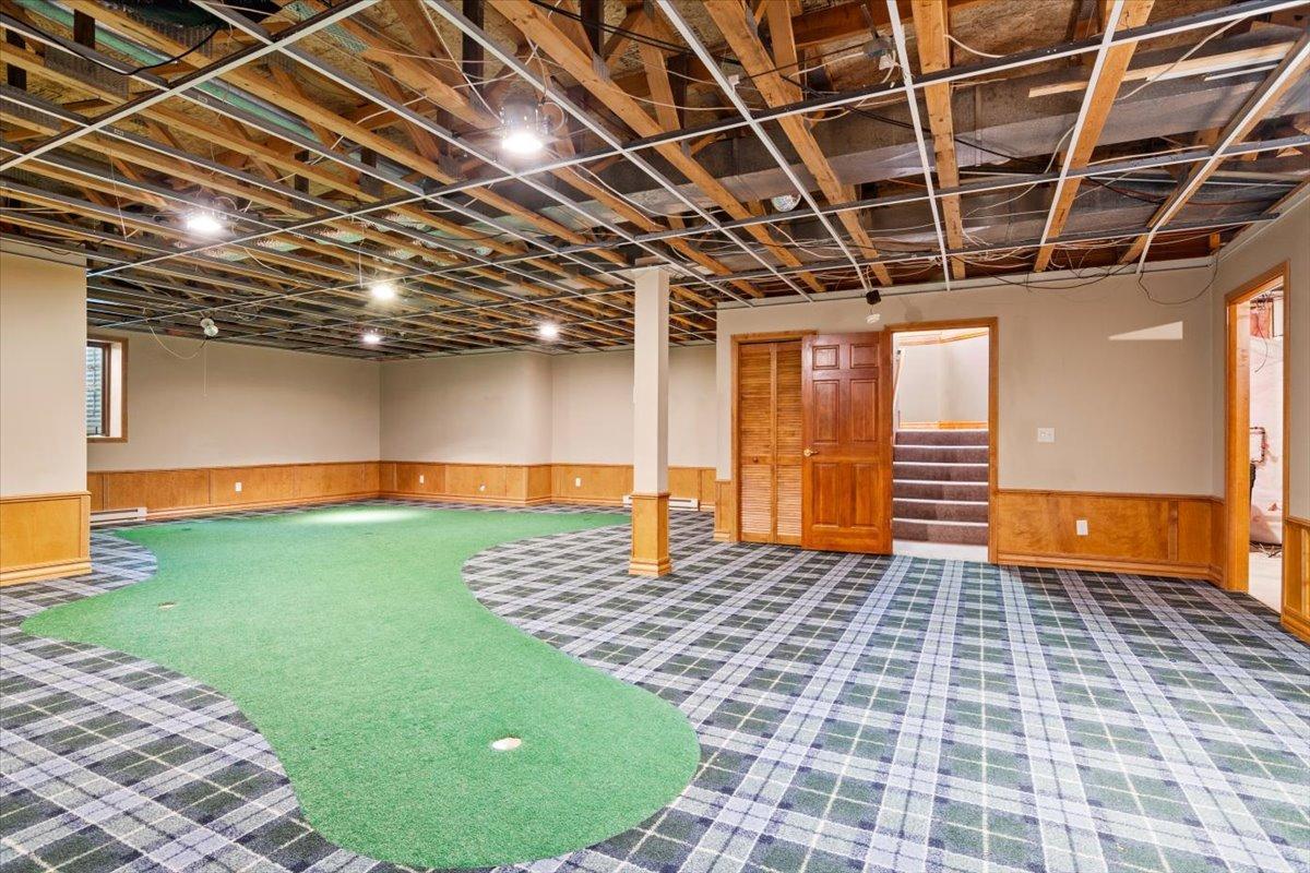 13705 Parkview Drive