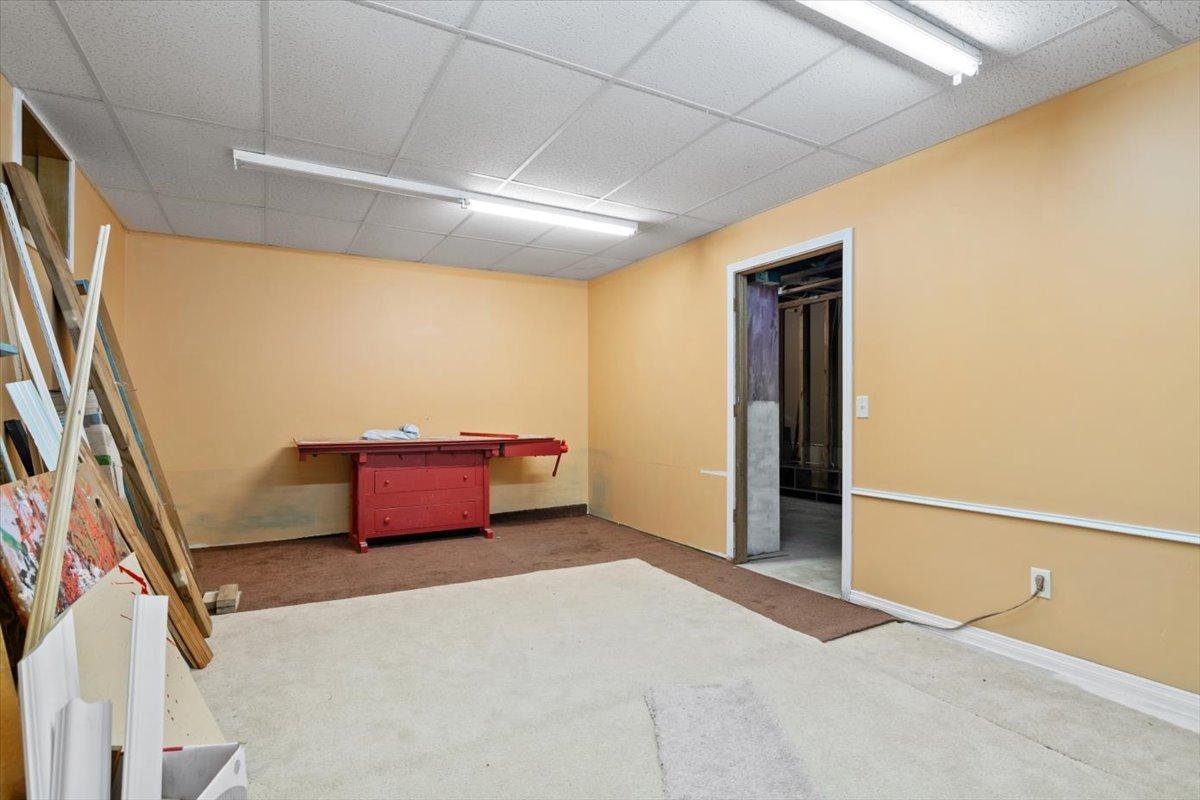 13705 Parkview Drive