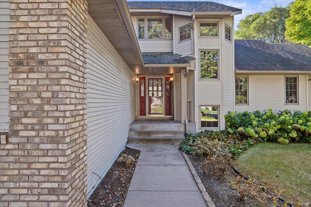 13705 Parkview Drive