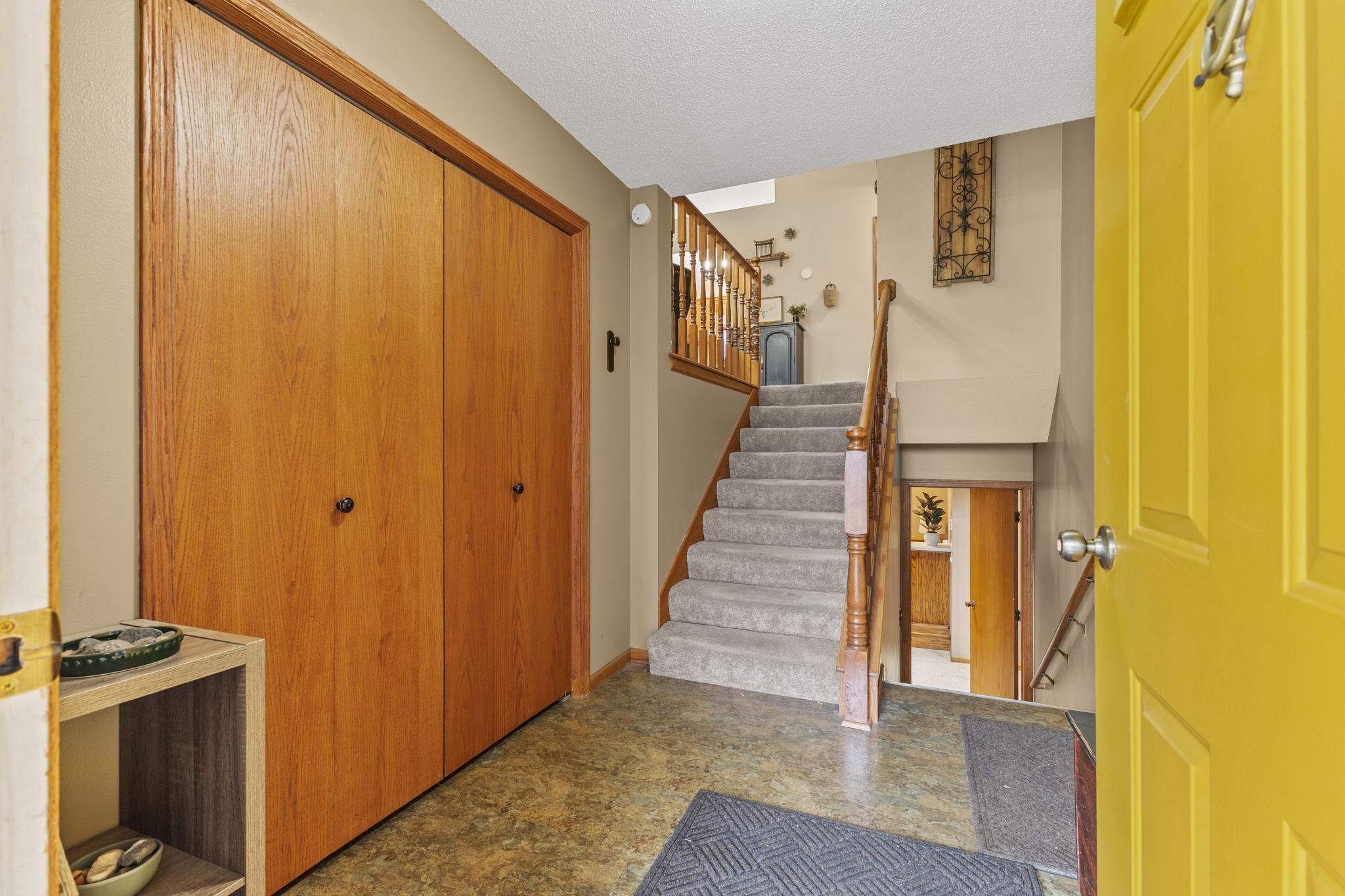 14803 Hillcrest Road SE