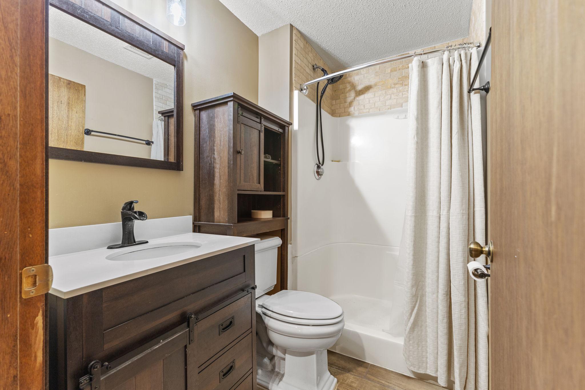 14803 Hillcrest Road SE