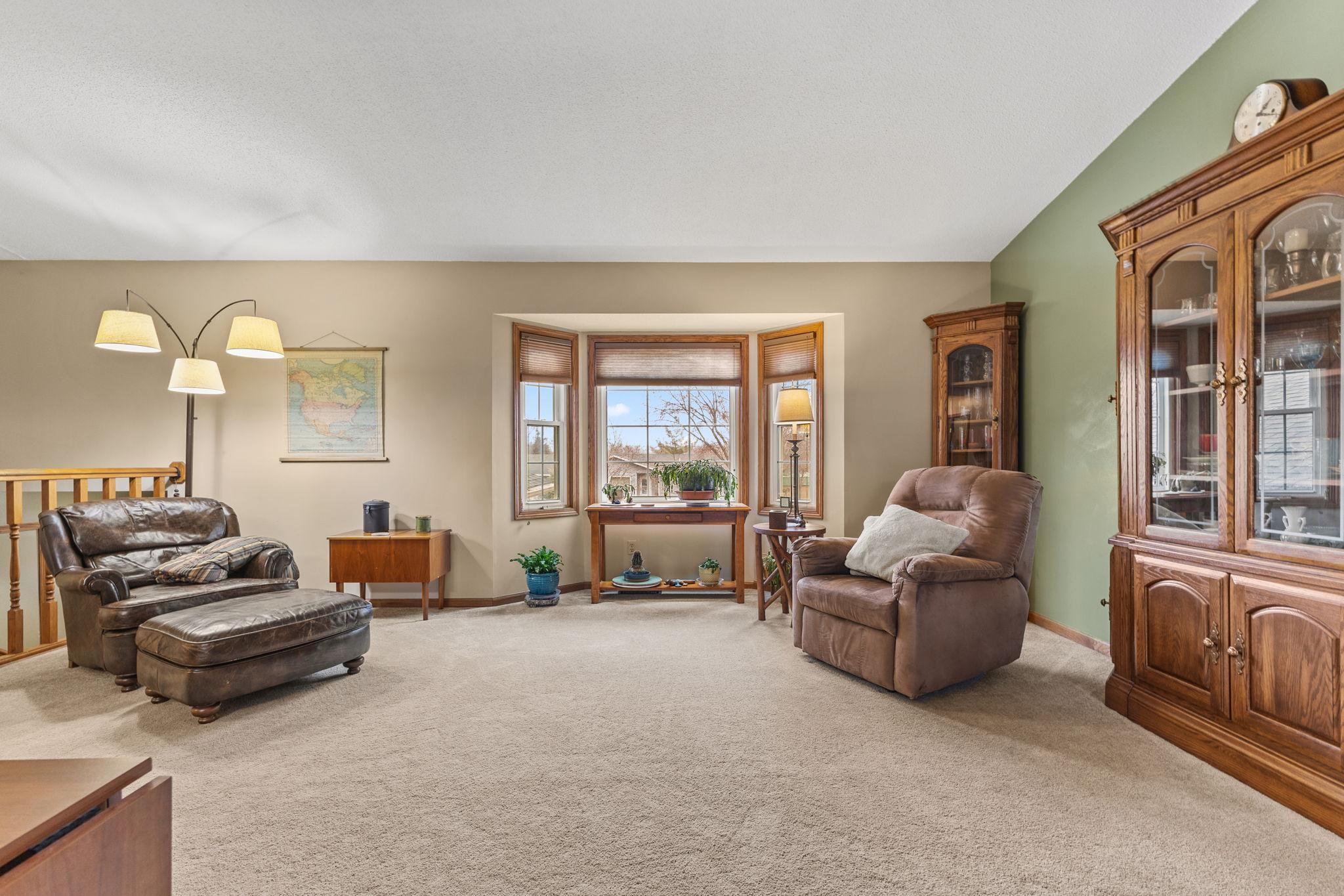 14803 Hillcrest Road SE