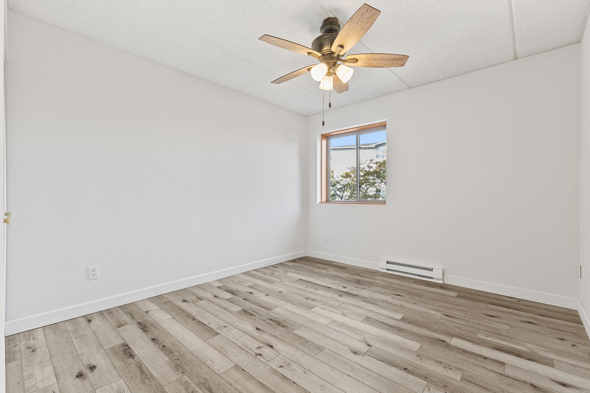 110 1st Avenue NE Unit: 402