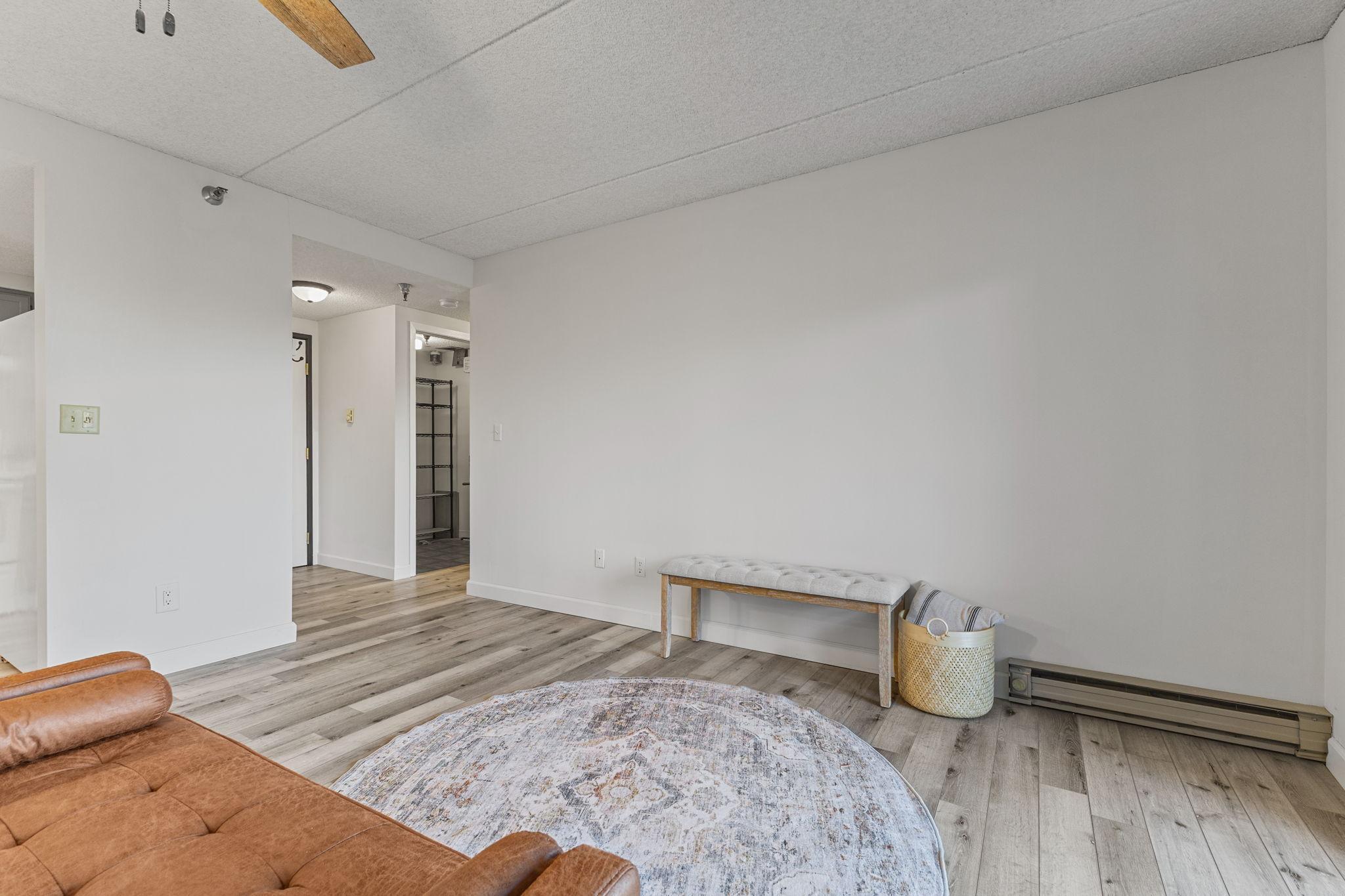 110 1st Avenue NE Unit: 402