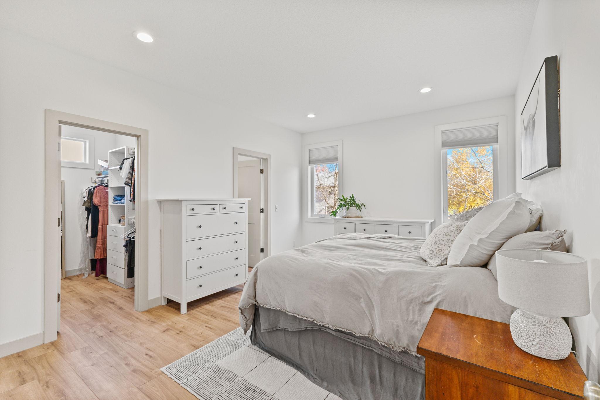 4940 River Oaks Road